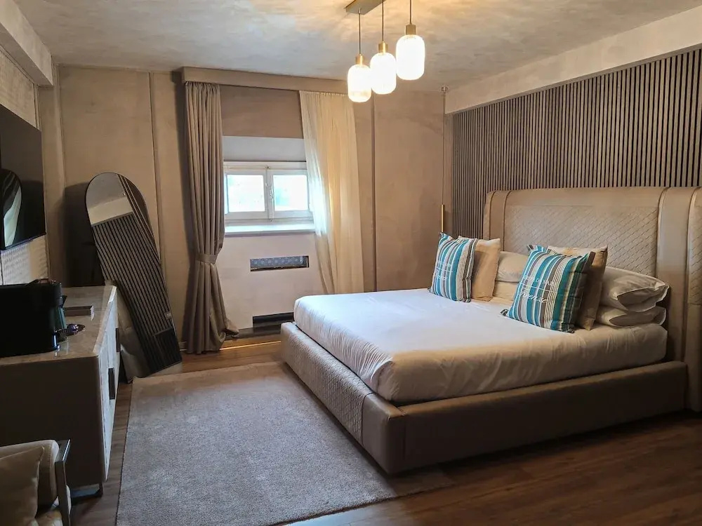 Suite with river view