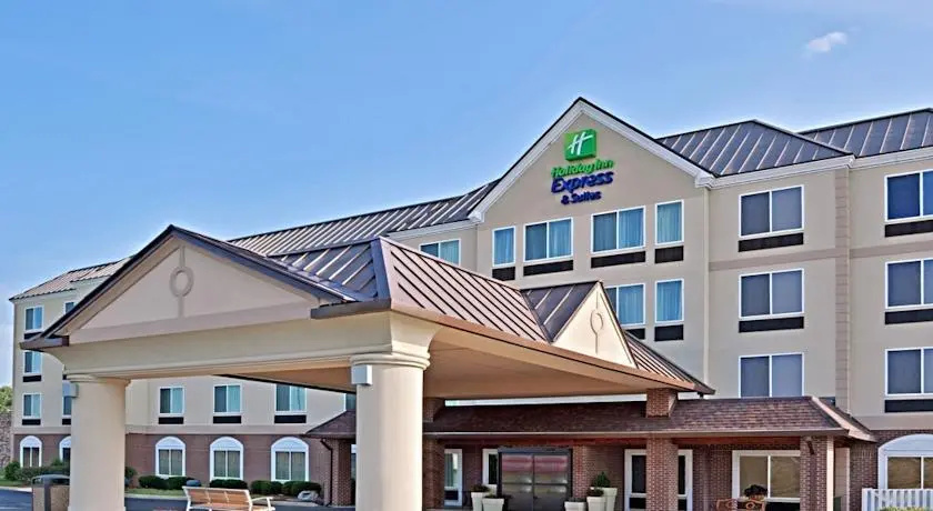 Holiday Inn Express and Suites Newark - Heath