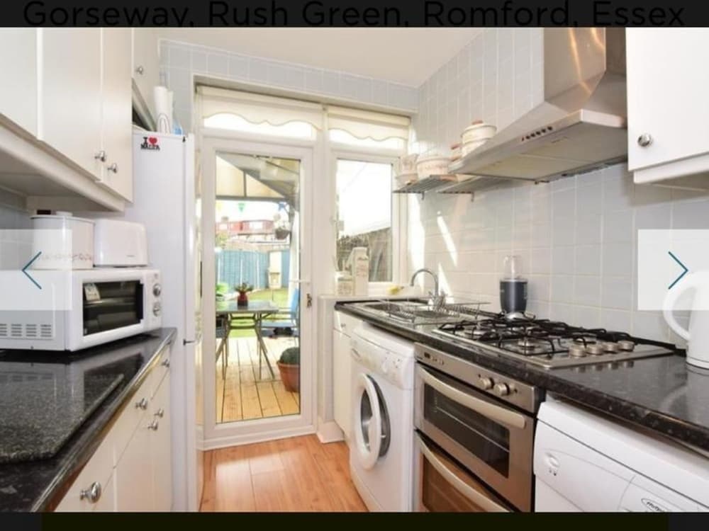 Beautiful Double Bedroom, Cosy and Spacious, Feel Like Your Home