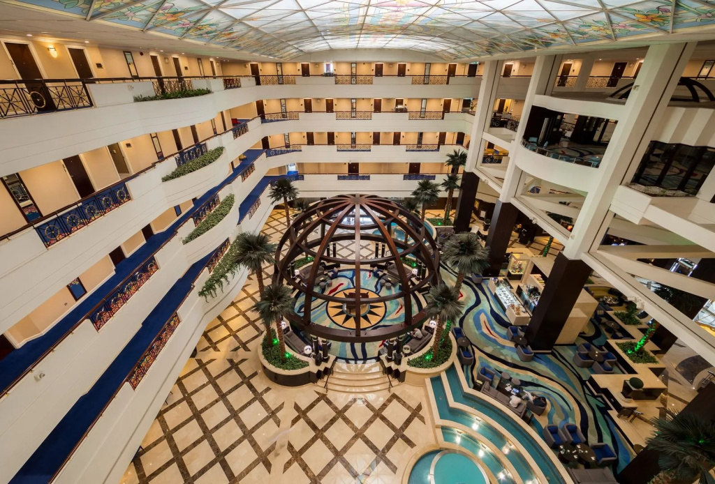 Mövenpick Grand Al Bustan Dubai - 5