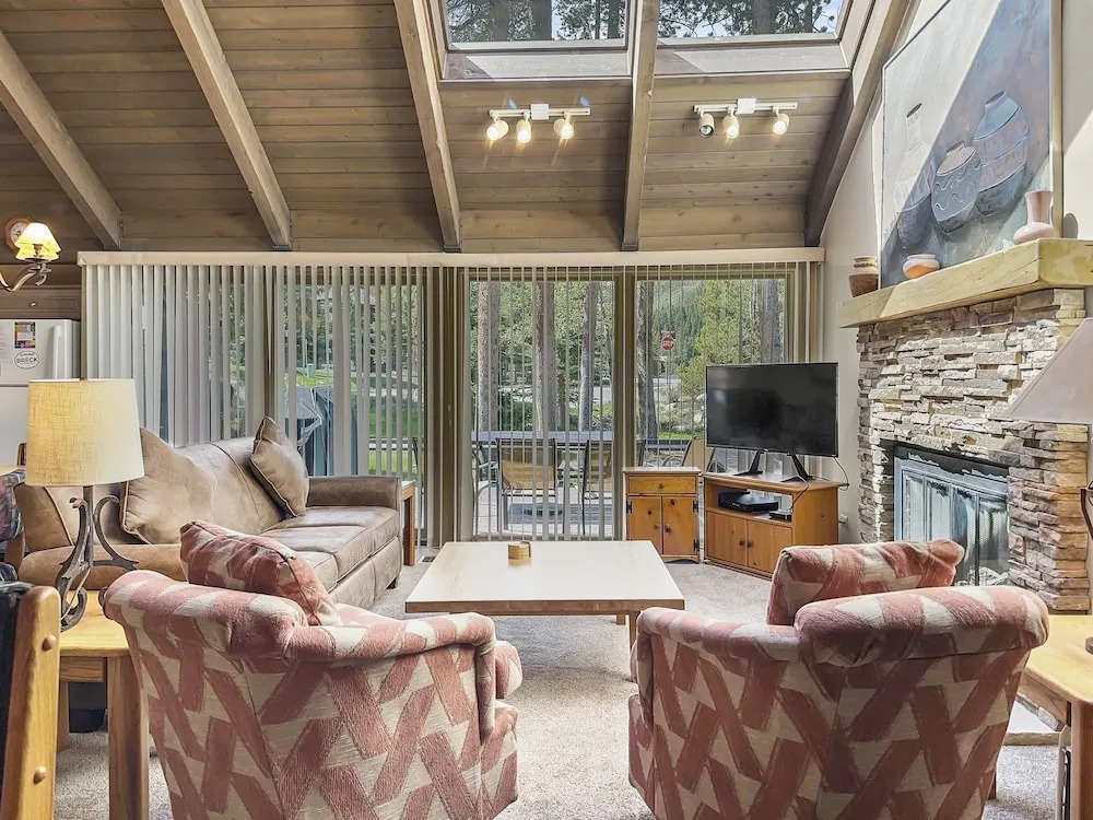 4 Bedrooms Standard Quadruple room with balcony bunk bed