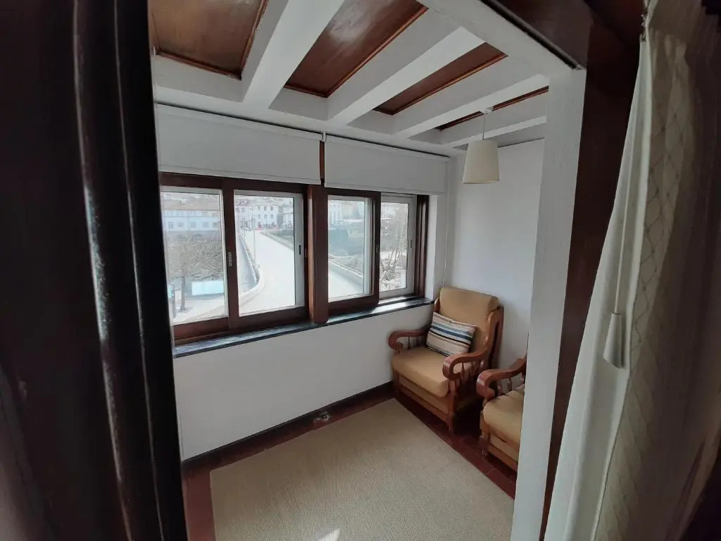 Standard Double room with lake view (full double bed)