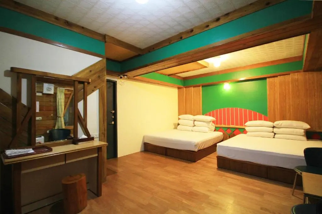 2 Bedrooms Suite