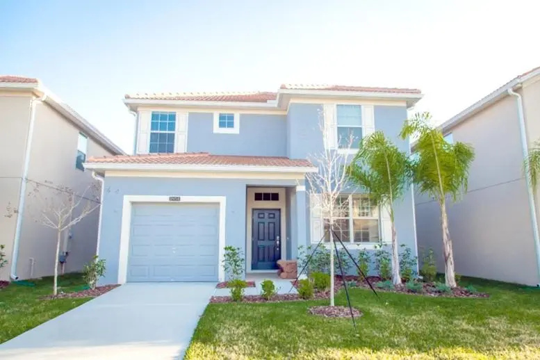 Sugar Sweet Home In Paradise Palms 5 Bedroom Home by RedAwning