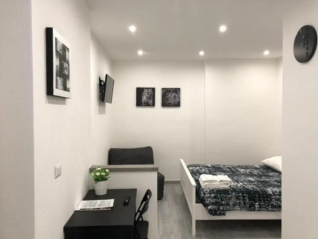 Economy room