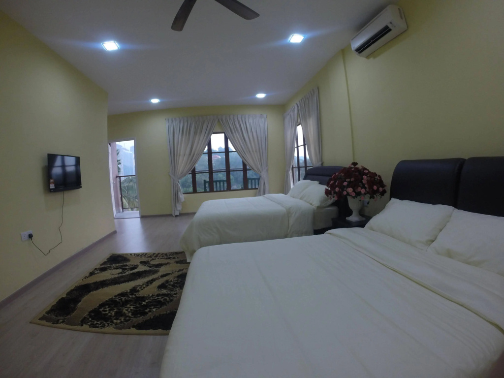 Nur Bougainvillea Villa