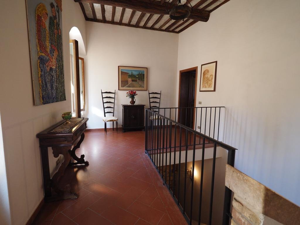 gallery_image_hidden_5