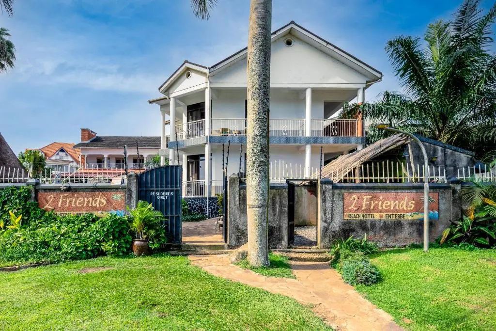 2 Friends Beach Hotel