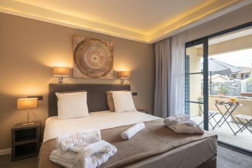 gallery_image_hidden_10