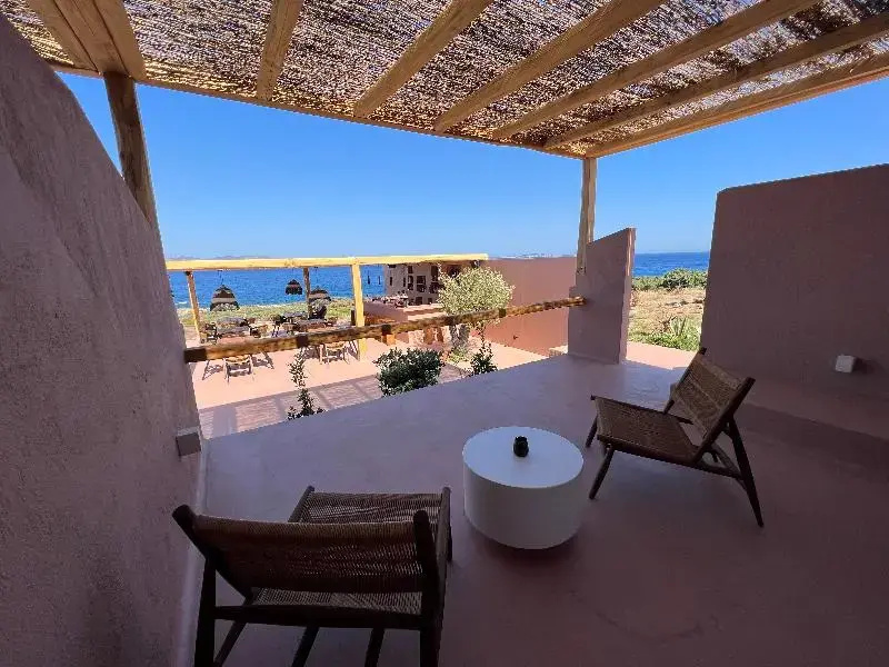 Standard Double room with pool view (full double bed)