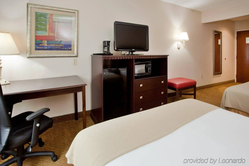 Holiday Inn Express Hotel and Suites Kinston by IHG — фото 3