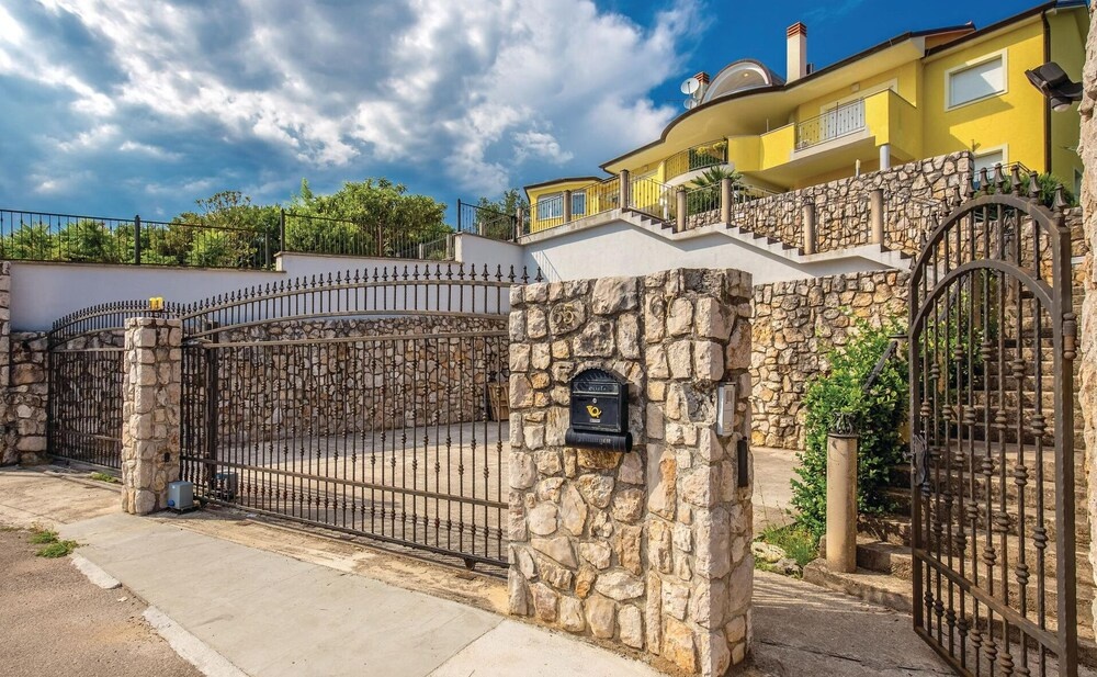 Nice Home in Kostrena With Wifi and 5 Bedrooms