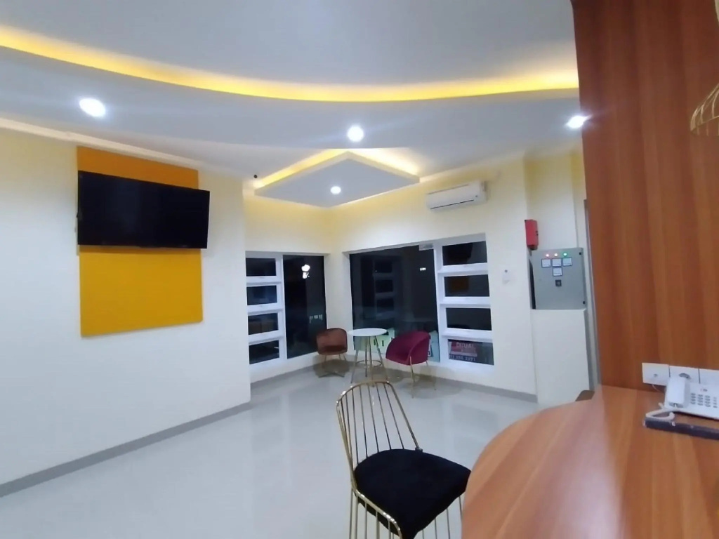 Lobby & Reception