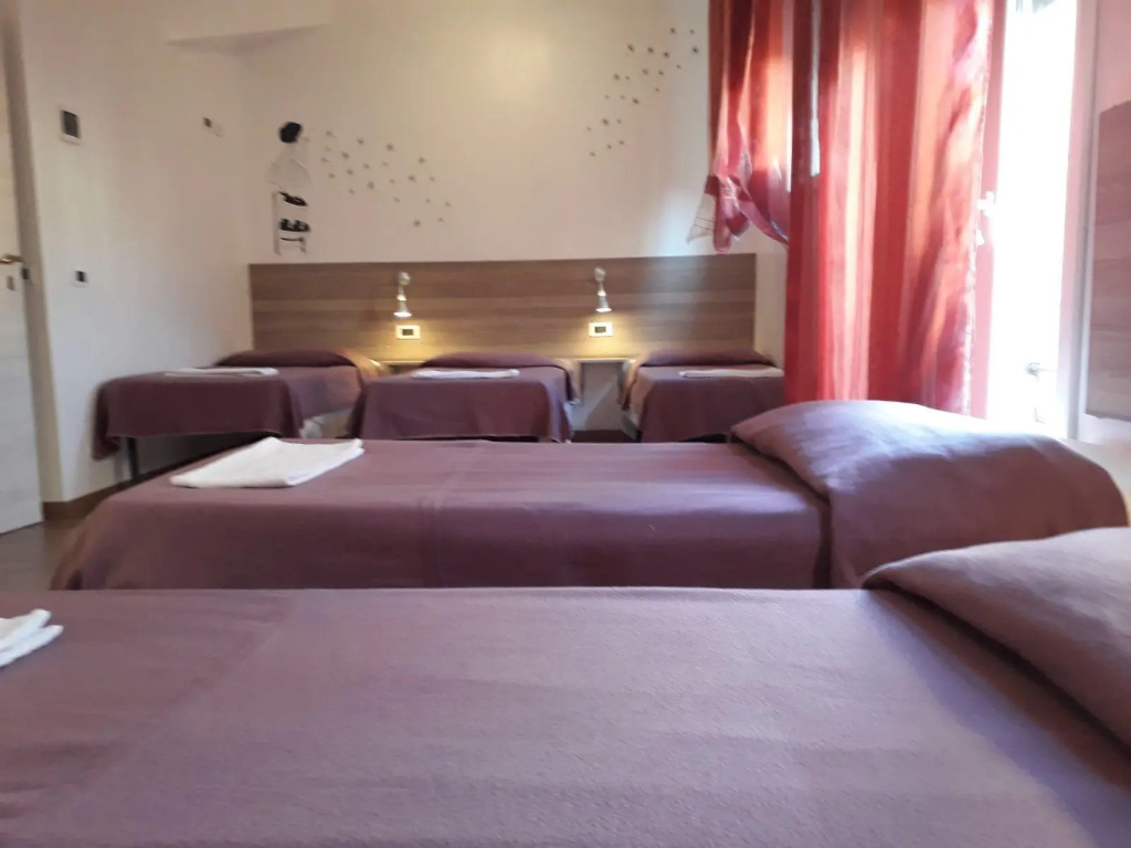 Standard Quintuple room