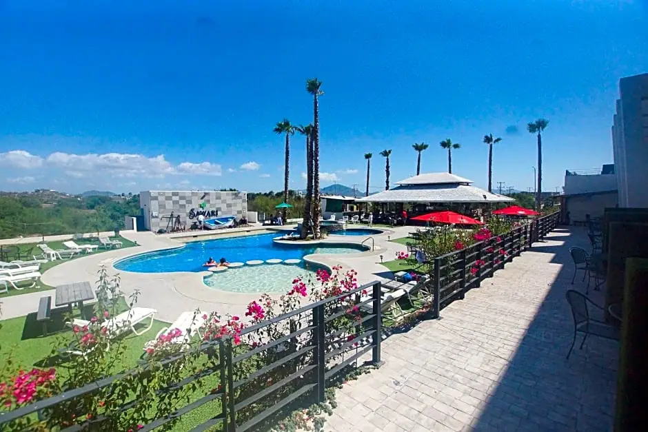Standard room with pool view