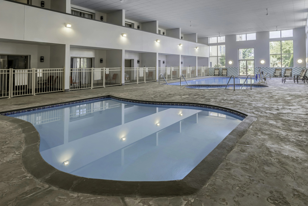 Holiday Inn & Suites Wausau-Rothschild by IHG - Général