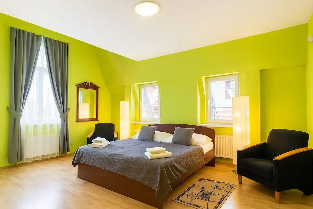 Deluxe Apartment