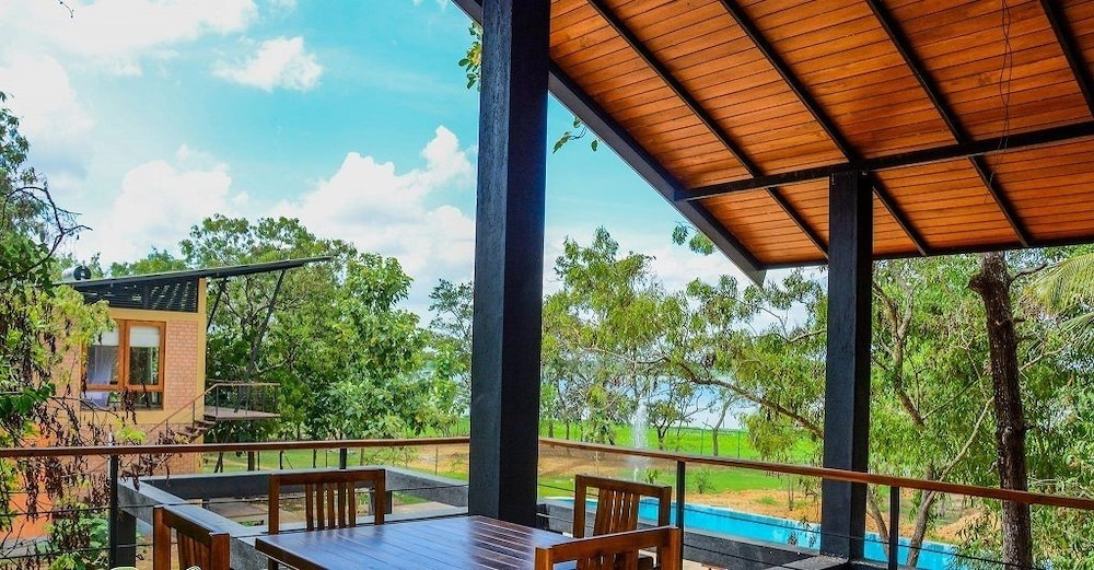 Balcony & Terrace
