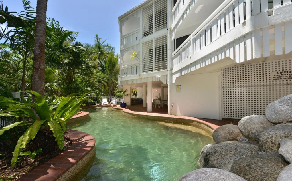 The White House Port Douglas - Général