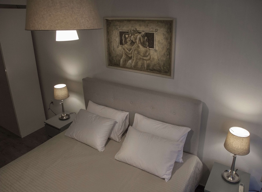 Superb Flat Close to Ancient Agora by GHH