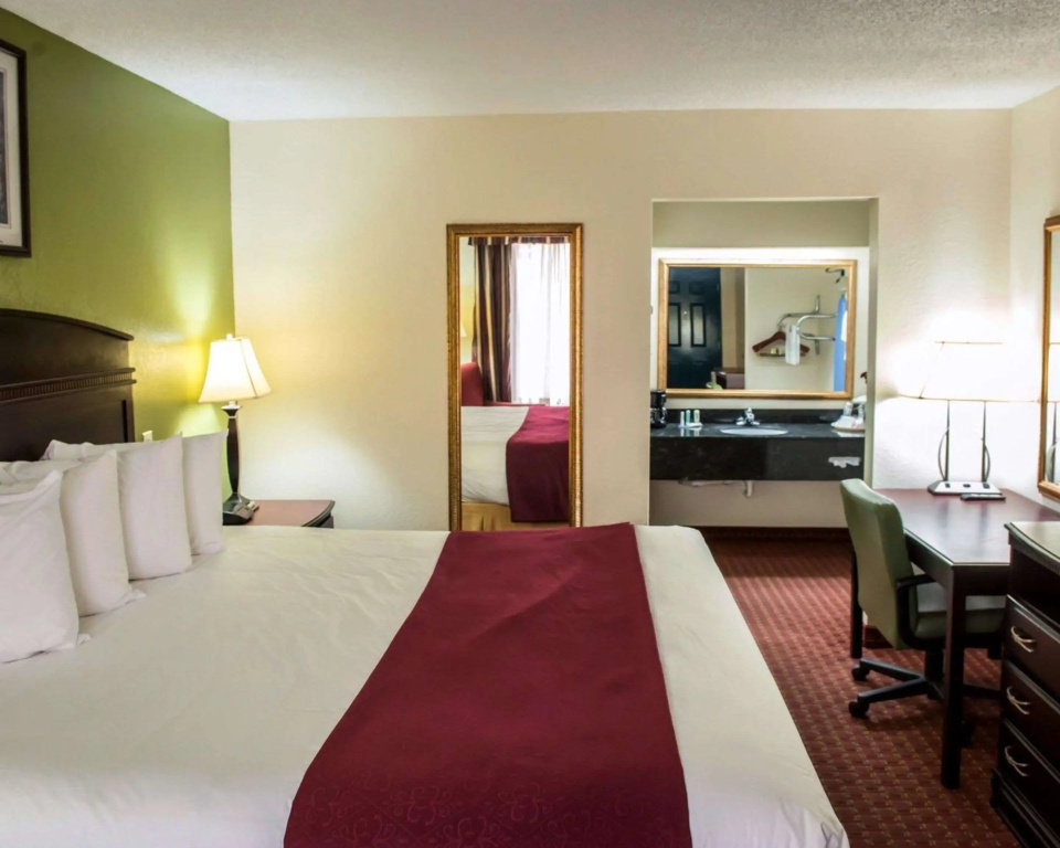 Standard Double room (full double bed)