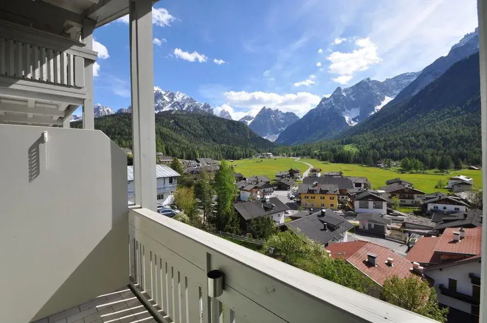 Balcony & Terrace