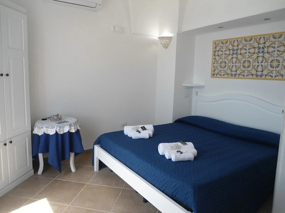 Standard Double room with balcony and with sea view (full double bed)