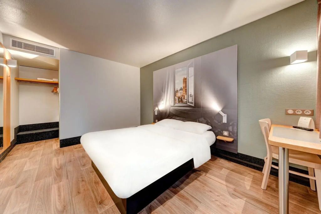 Voir la photo 4 — B&B Hotel Louveciennes