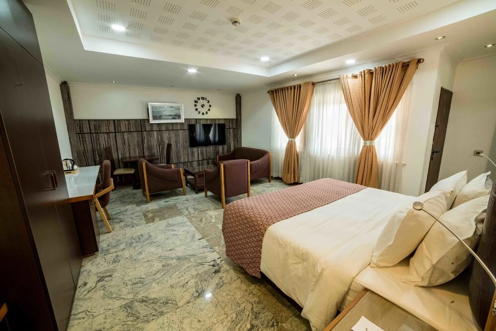 Executive Double room with balcony (full double bed)