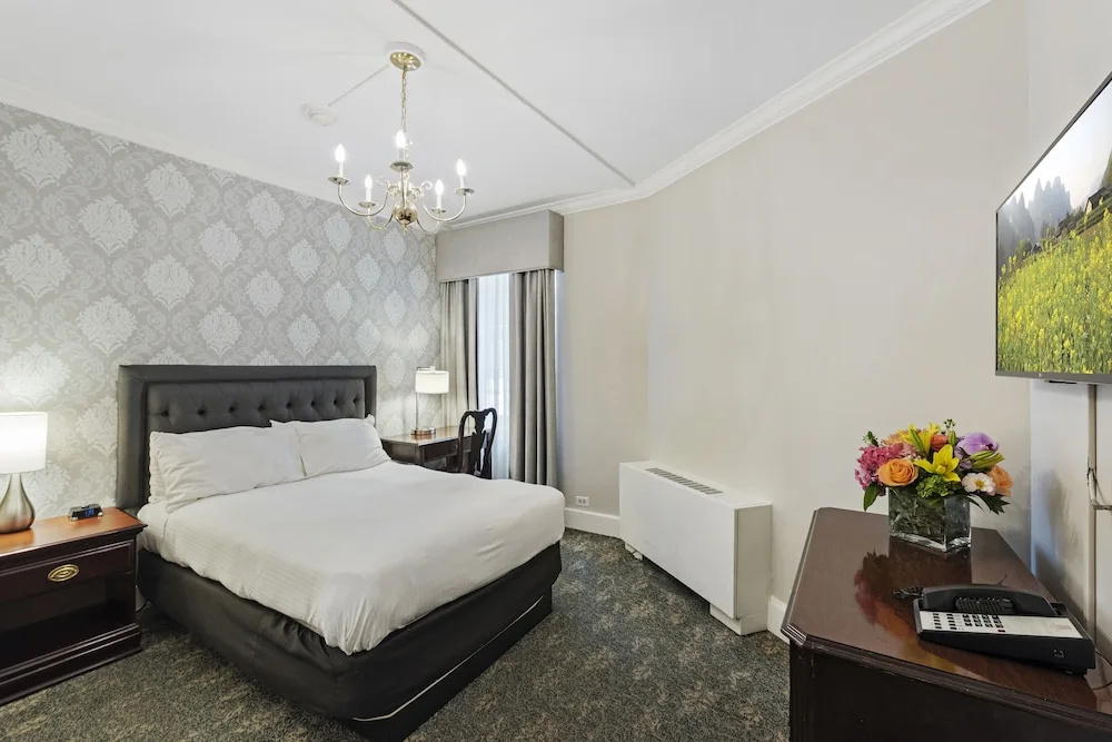 Economy room
