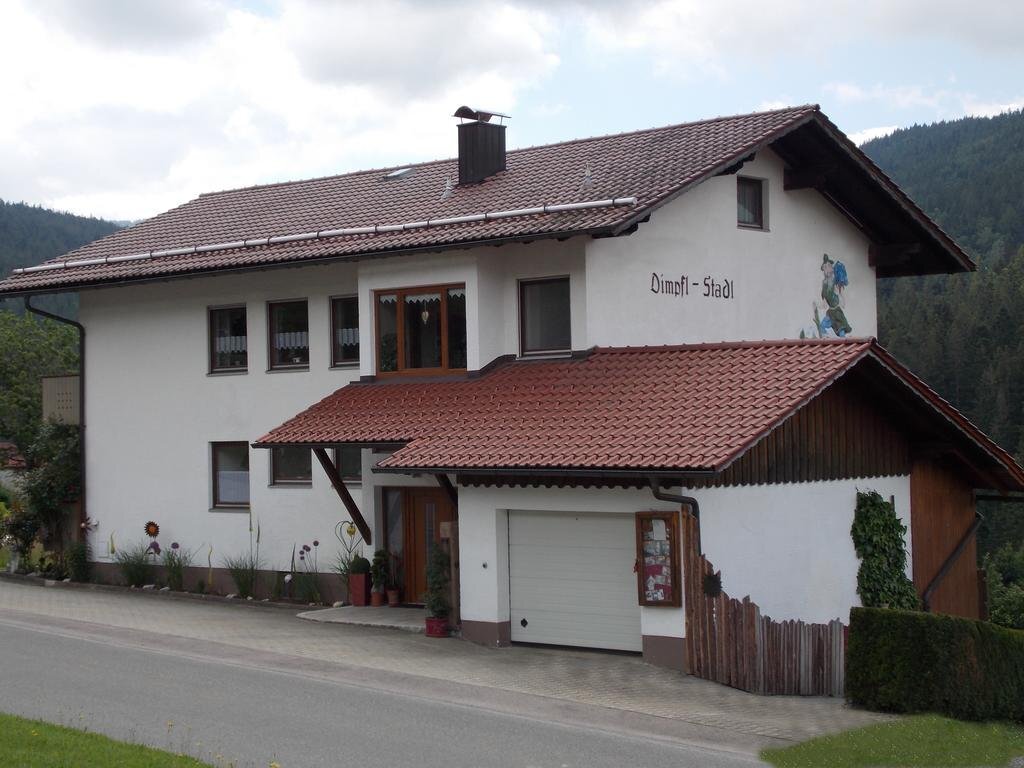 Ferienwohnungen Dimpfl-Stadl