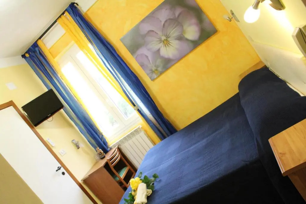 Economy room
