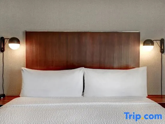 Four Points by Sheraton Toronto Mississauga Hotel - Chambres