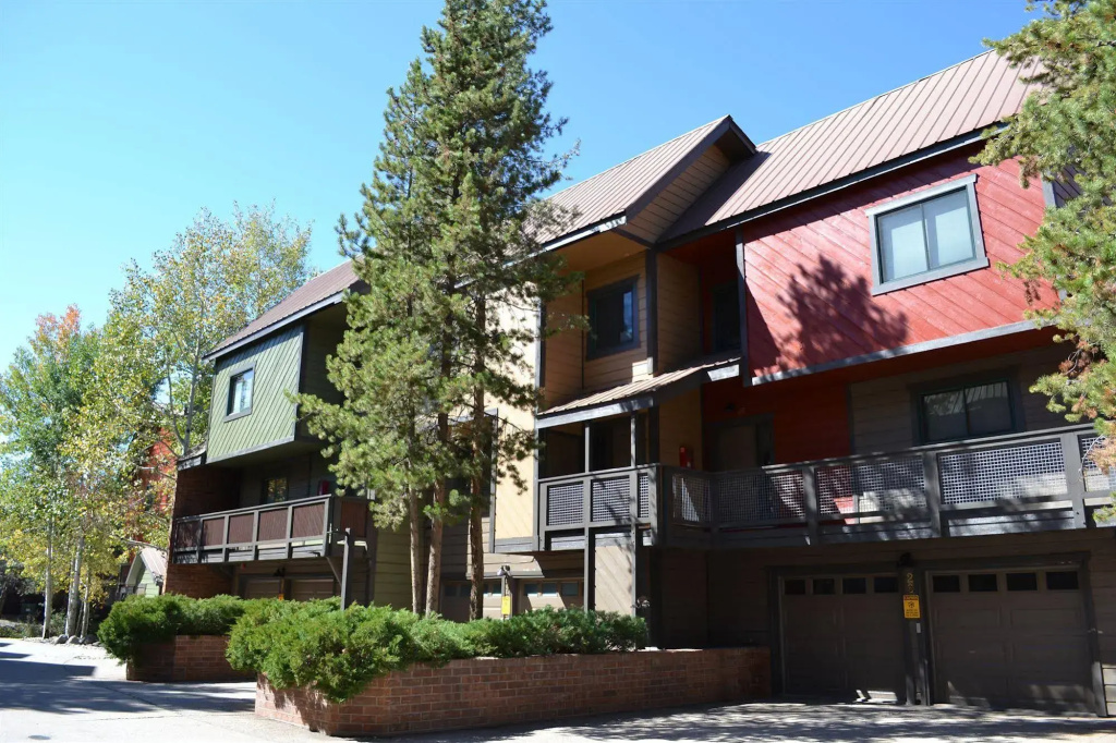 Waterford Townhomes by Steamboat Resorts