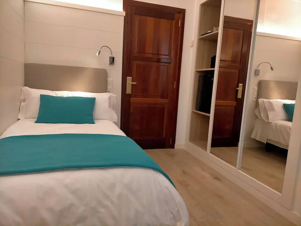 Standard Single room with mountain view