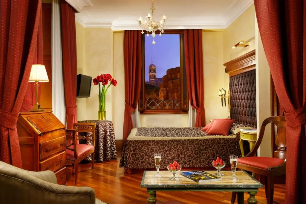 Suite with view