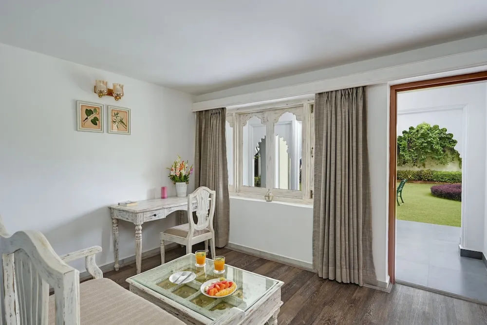 Swaroop Vilas - Lake Facing Boutique Hotel - Chambres