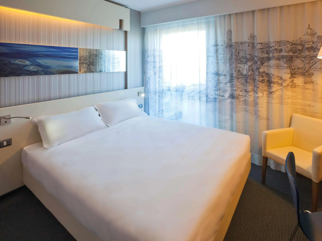ibis Styles Roma Eur — фото