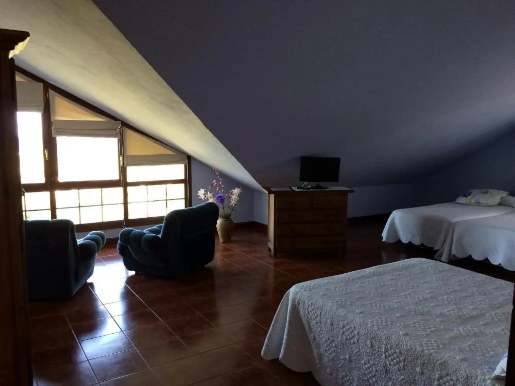 Deluxe Double room with balcony (full double bed)