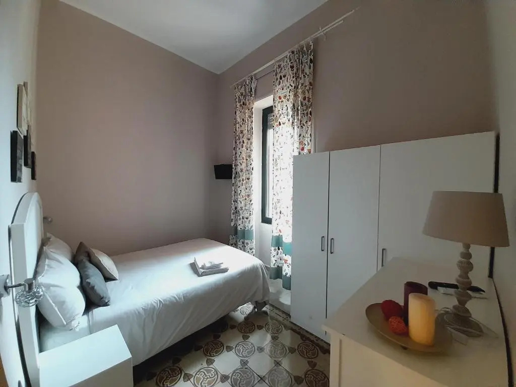 Economy room