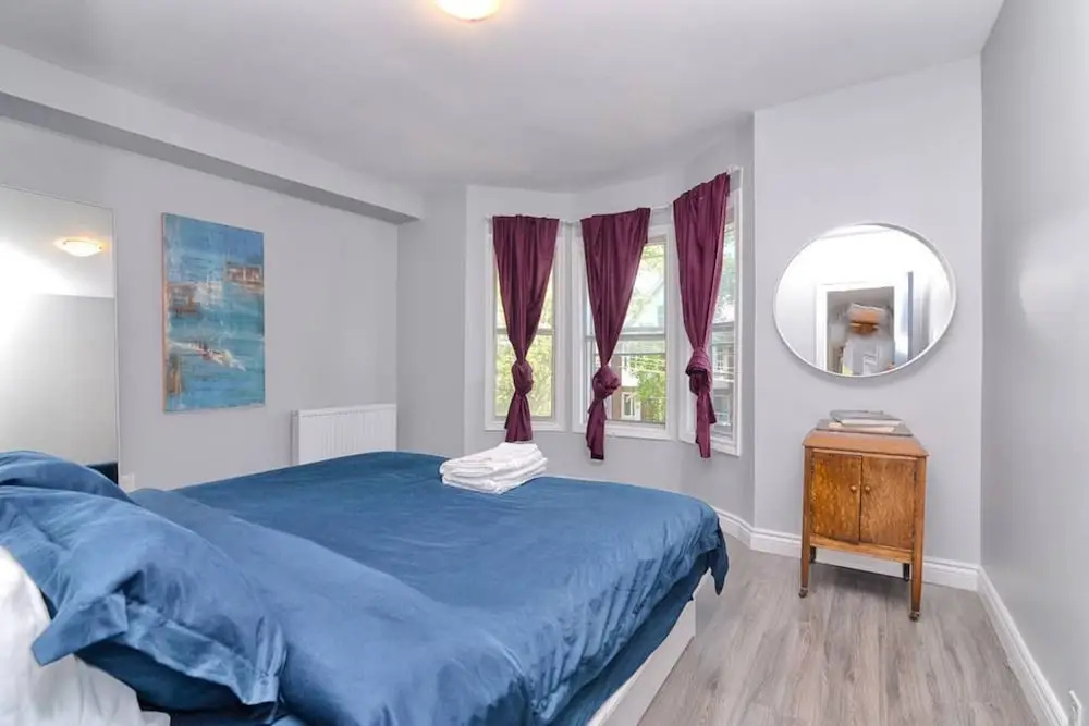 3 Bedroom Leslieville Flat With Roof Terrace