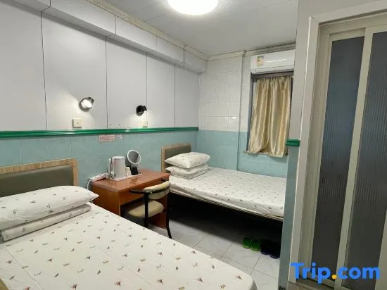 Economy room