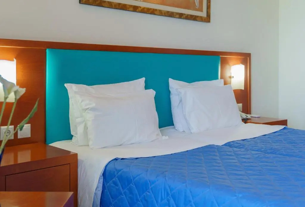 Standard Double room with partial sea view (full double bed)