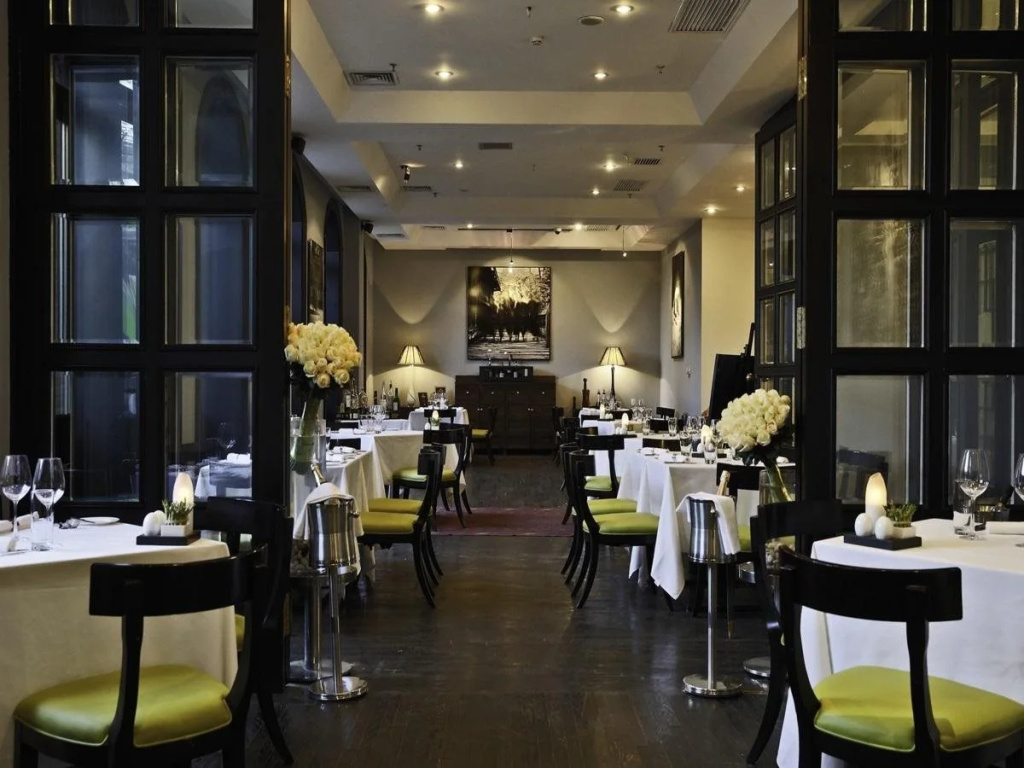 Food & Beverage