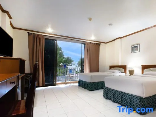 Двухместный номер Standard с видом на море 2 отдельные кровати в Kata Sun Beach Hotel
