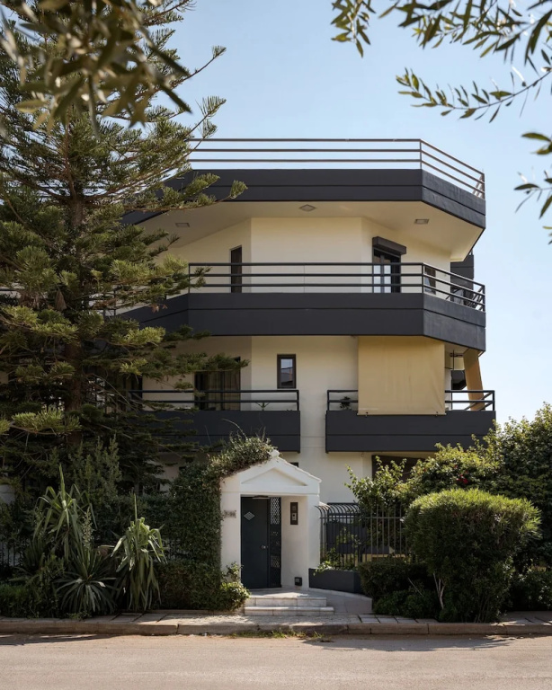 Athenian Riviera Luxurious Residence