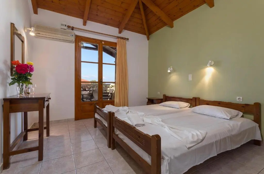 2 Bedrooms Apartment