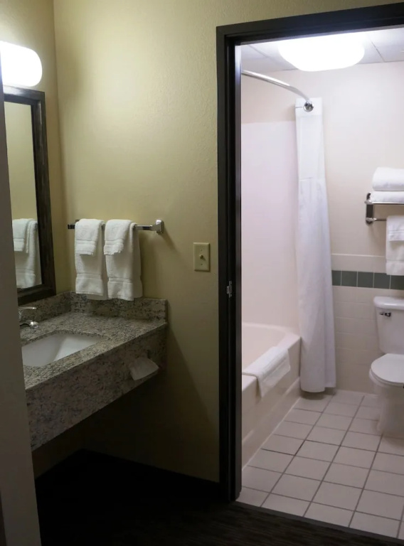 AmericInn by Wyndham Baldwin - Chambres