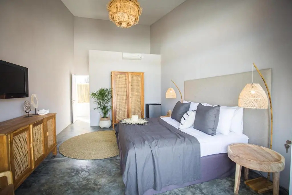 Deluxe Double room with garden view (full double bed)