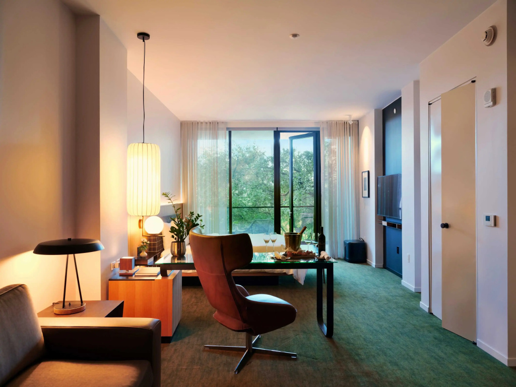 The Loren Hotel Austin Room Type - Suite with Balcony